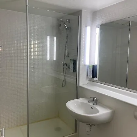 Kyriad Direct Montpellier Jean De Védas - La Peyrière Saint-Jean-de-Védas