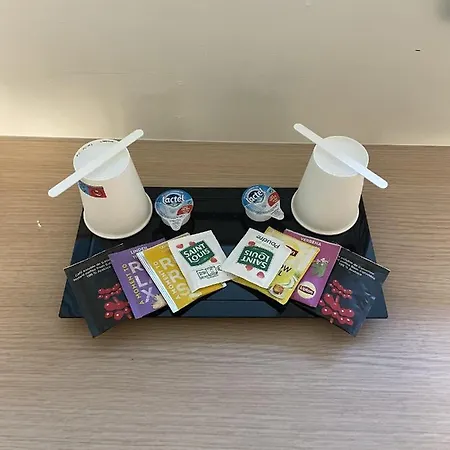 Kyriad Direct Montpellier Jean De Vedas - La Peyriere 2*