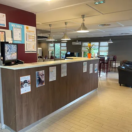 Kyriad Direct Montpellier Jean De Vedas - La Peyriere Hotell