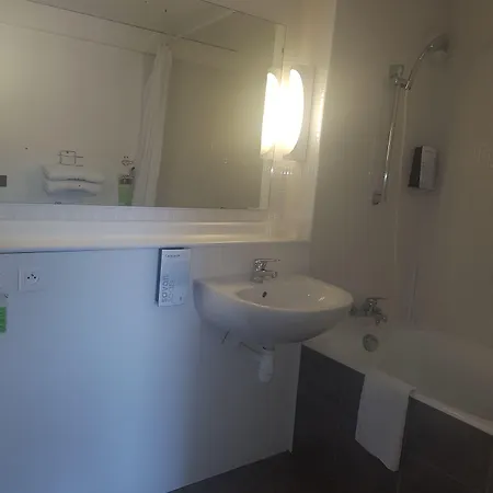 Kyriad Direct Montpellier Jean De Vedas - La Peyriere