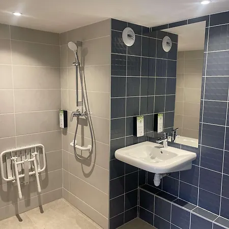 Kyriad Direct Montpellier Jean De Vedas - La Peyriere 2*