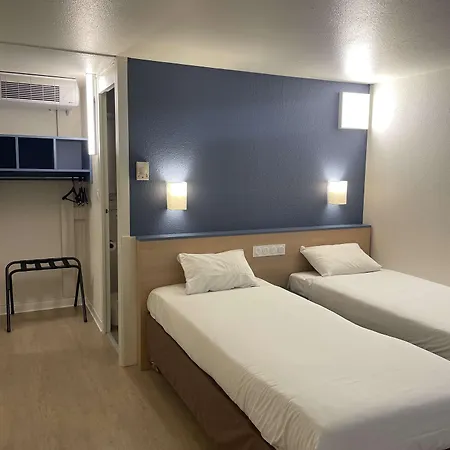 Kyriad Direct Montpellier Jean De Vedas - La Peyriere Hotel