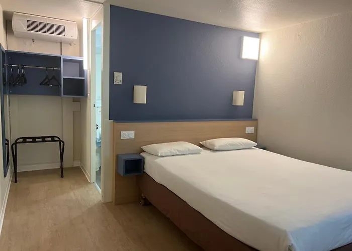 Hotell Kyriad Direct Montpellier Jean De Vedas - La Peyriere Saint-Jean-de-Védas