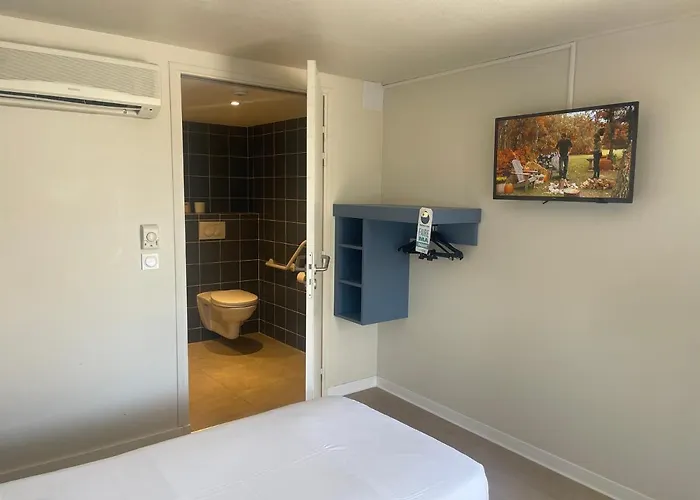 Kyriad Direct Montpellier Jean De Vedas - La Peyriere Hotell Saint-Jean-de-Védas