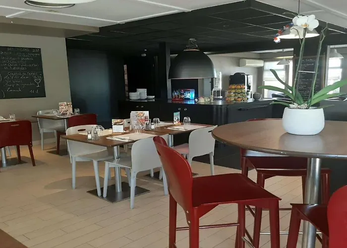 Kyriad Direct Montpellier Jean De Vedas - La Peyriere Hotell