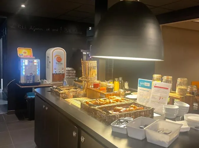 Kyriad Direct Montpellier Jean De Vedas - La Peyriere 2*