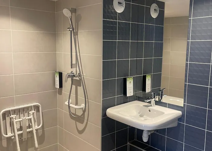 Kyriad Direct Montpellier Jean De Vedas - La Peyriere 2*
