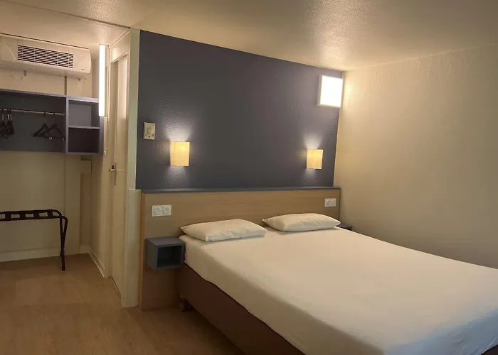 Kyriad Direct Montpellier Jean De Vedas - La Peyriere